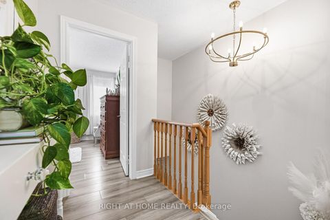 Photo 12 at 37 - 430 Mapleview Drive E, Painswick South, Barrie
