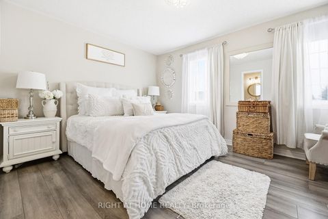 Photo 13 at 37 - 430 Mapleview Drive E, Painswick South, Barrie