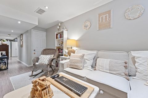 Photo 24 at 37 - 430 Mapleview Drive E, Painswick South, Barrie