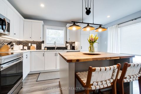 Photo 6 at 54 Blue Jay Boulevard, Virginia, Georgina