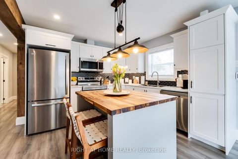 Photo 7 at 54 Blue Jay Boulevard, Virginia, Georgina