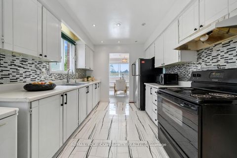 Photo 10 at 104 Garden Drive, Allandale Heights, Barrie