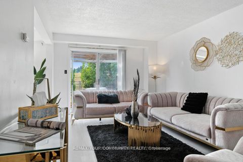 Photo 23 at 104 Garden Drive, Allandale Heights, Barrie