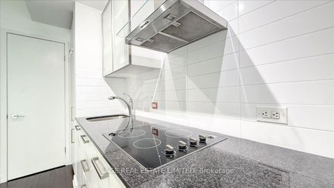 Photo 9 at 3608 - 12 York Street, Waterfront Communities C1, Toronto