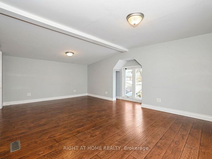 Photo 14 at 180 Rosslyn Avenue N, Crown Point, Hamilton