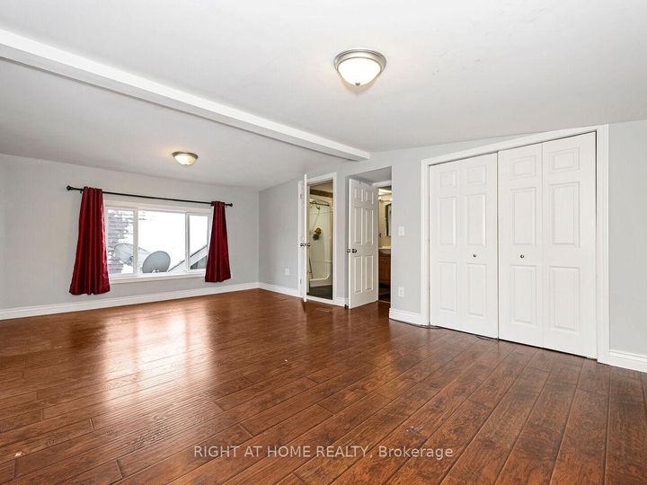 Photo 16 at 180 Rosslyn Avenue N, Crown Point, Hamilton