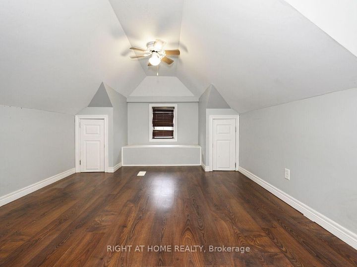 Photo 18 at 180 Rosslyn Avenue N, Crown Point, Hamilton