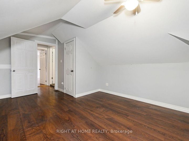 Photo 19 at 180 Rosslyn Avenue N, Crown Point, Hamilton