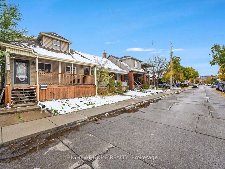 Photo 30 at 180 Rosslyn Avenue N, Crown Point, Hamilton
