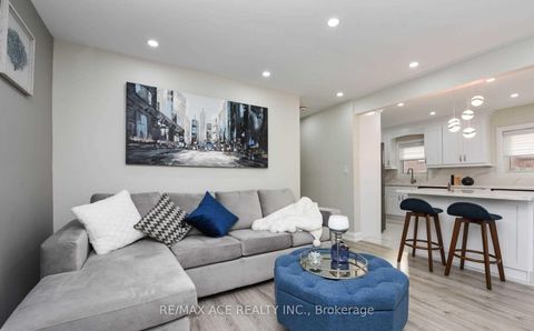 Photo 1 at 7 Ellie Drive, Woburn, Toronto