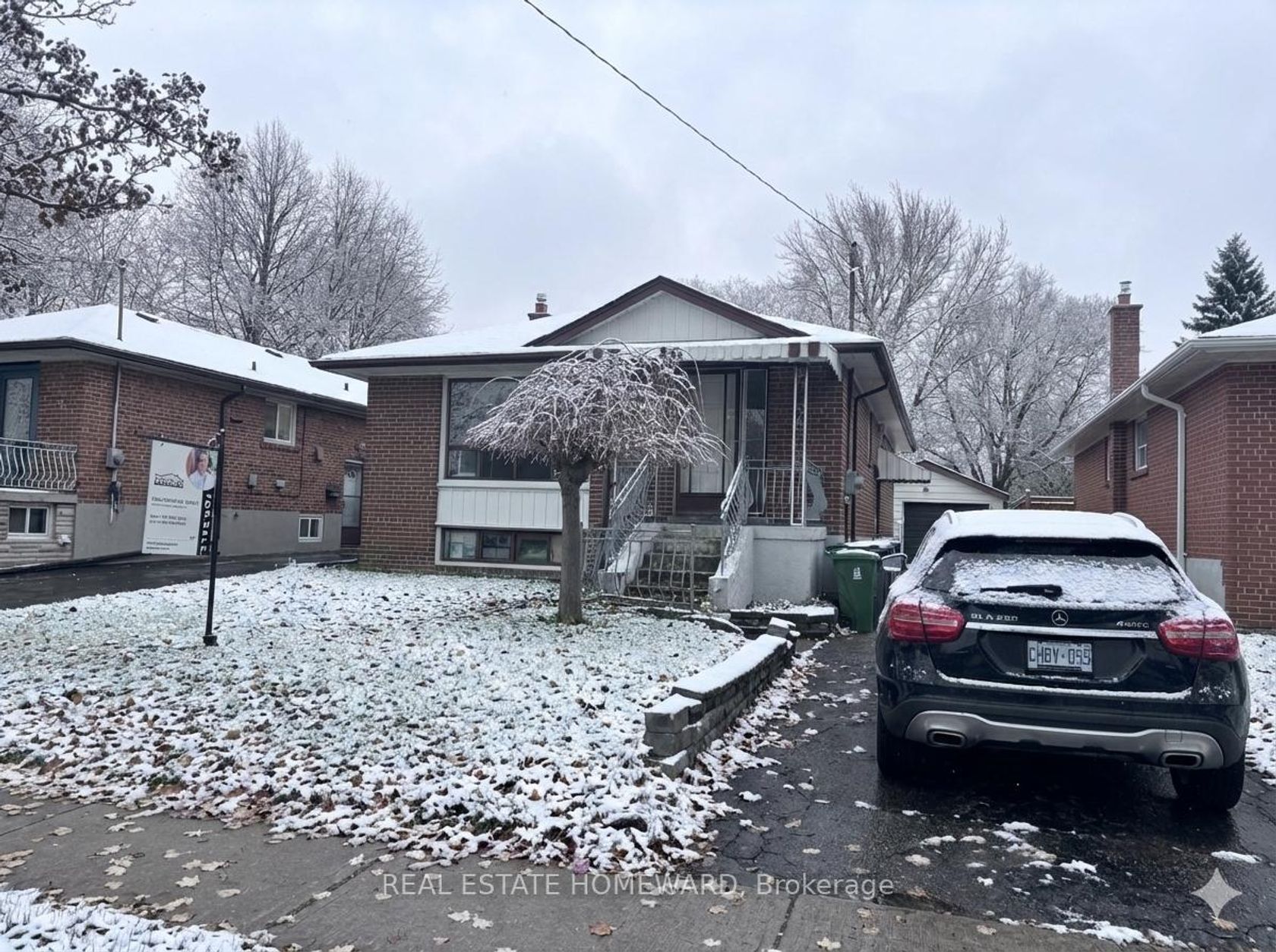 7 Dunlop Avenue, Birchmount, Toronto 