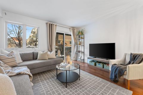 Photo 1 at D - 32 Massey Street, Niagara, Toronto