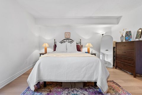 Photo 9 at D - 32 Massey Street, Niagara, Toronto