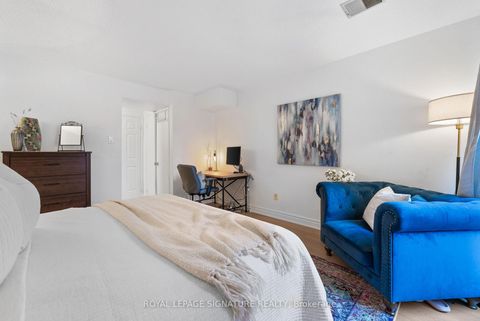 Photo 10 at D - 32 Massey Street, Niagara, Toronto