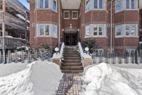 Photo 18 at D - 32 Massey Street, Niagara, Toronto