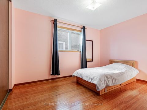 Photo 20 at 80 Bob O'Link Avenue, Glen Shields, Vaughan