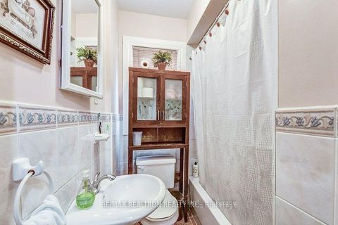 Photo 16 at 84 Kings Park Boulevard, East York, Toronto