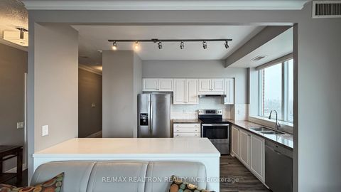 Photo 15 at 710 - 1 Clairtrell Road, Willowdale East, Toronto