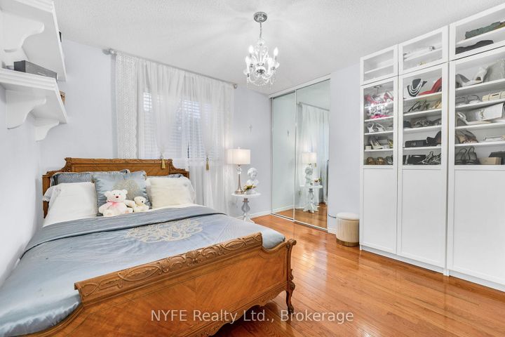 Photo 13 at 690 Peter Robertson Boulevard, Wellington, Brampton