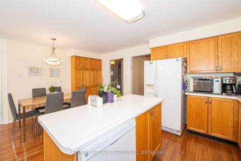 Photo 10 at 120 Janesville Road, Uplands, Vaughan