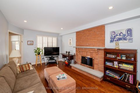 Photo 11 at 120 Janesville Road, Uplands, Vaughan