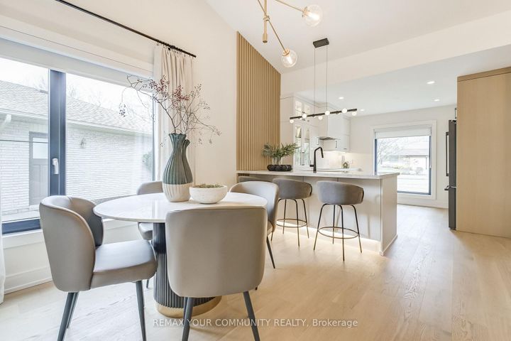 Photo 8 at 1688 Missenden Crescent, Clarkson, Mississauga