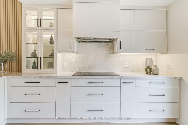 Photo 13 at 1688 Missenden Crescent, Clarkson, Mississauga