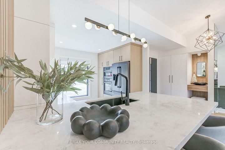 Photo 14 at 1688 Missenden Crescent, Clarkson, Mississauga