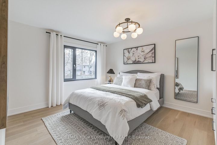 Photo 29 at 1688 Missenden Crescent, Clarkson, Mississauga