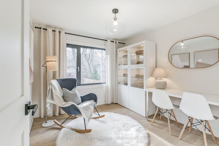 Photo 30 at 1688 Missenden Crescent, Clarkson, Mississauga