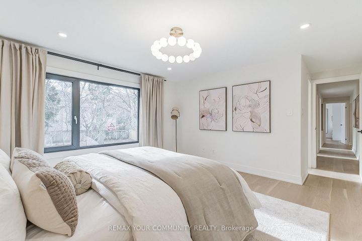 Photo 32 at 1688 Missenden Crescent, Clarkson, Mississauga