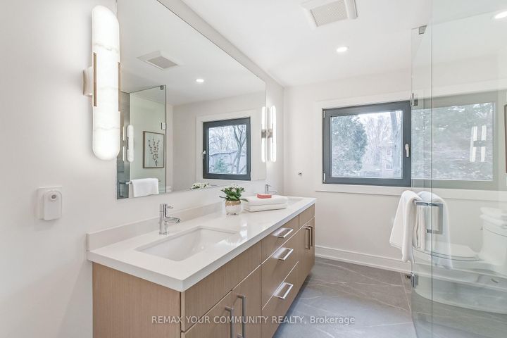 Photo 34 at 1688 Missenden Crescent, Clarkson, Mississauga