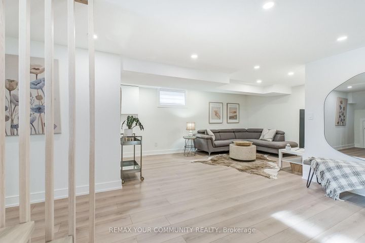 Photo 36 at 1688 Missenden Crescent, Clarkson, Mississauga