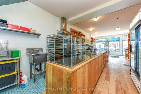 Photo 11 at 209 Dovercourt Rd. Road, Bellwoods, Toronto