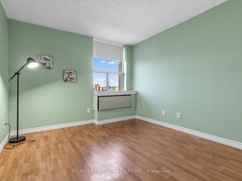 Photo 10 at 505 - 20 Fashion Roseway, Willowdale East, Toronto