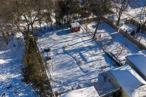 Photo 46 at 39 Centre Street, Bowmanville, Clarington