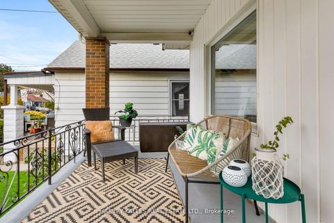 Photo 9 at 139 King Edward Avenue, Lumsden, Toronto