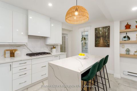 Photo 25 at 139 King Edward Avenue, Lumsden, Toronto