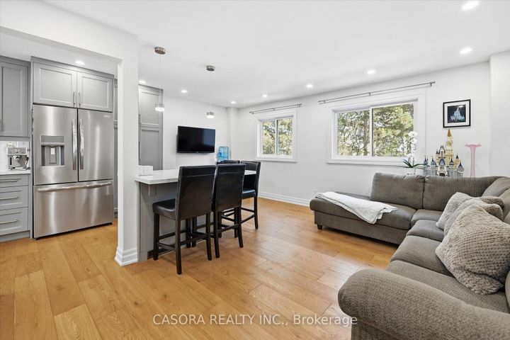 Photo 10 at 112 - 680 Regency Court, Roseland, Burlington