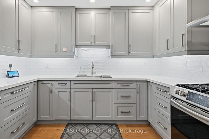 Photo 13 at 112 - 680 Regency Court, Roseland, Burlington