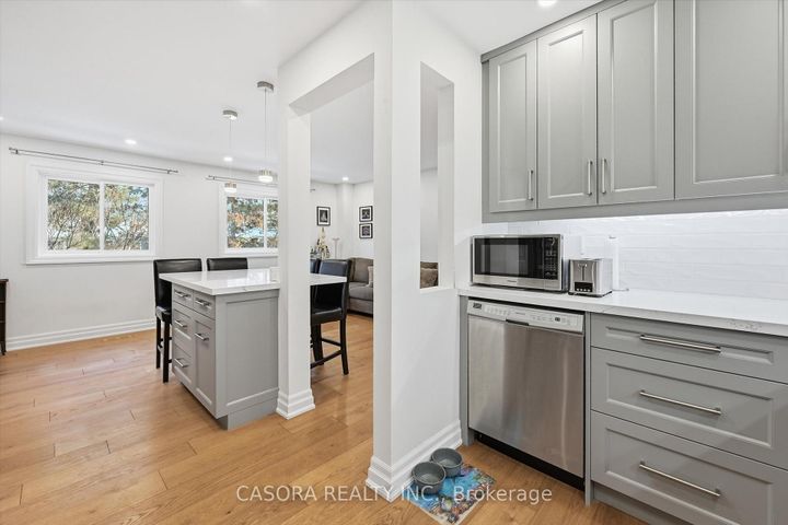 Photo 16 at 112 - 680 Regency Court, Roseland, Burlington