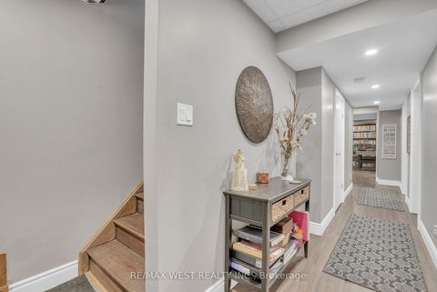 Photo 11 at 173 Prince William Way, Shore, Barrie