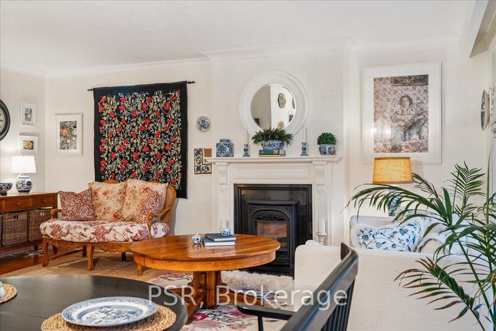 Photo 8 at 402 Willis Drive, WO West, Oakville