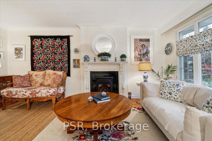 Photo 10 at 402 Willis Drive, WO West, Oakville