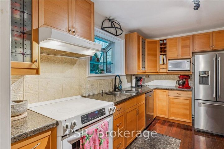 Photo 17 at 402 Willis Drive, WO West, Oakville