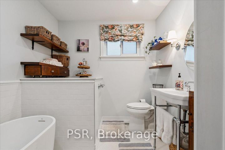 Photo 19 at 402 Willis Drive, WO West, Oakville