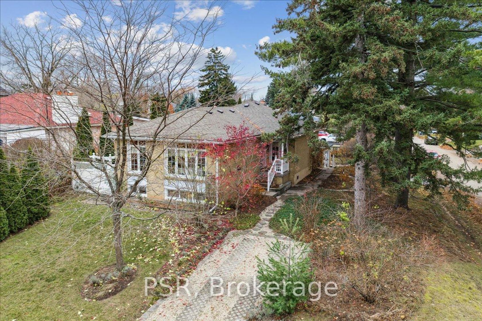 402 Willis Drive, WO West, Oakville 