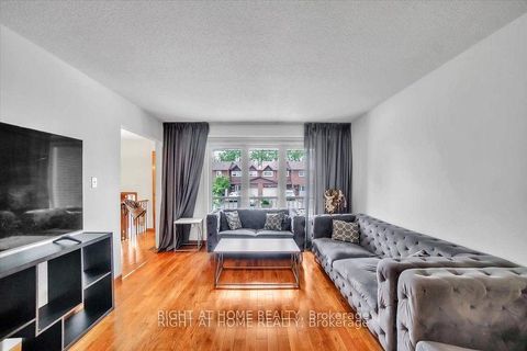 Photo 22 at 53 Agincourt Road, West Woodbridge, Vaughan