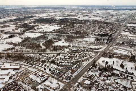 Photo 38 at C14 - 26 Bruce Street, East Woodbridge, Vaughan