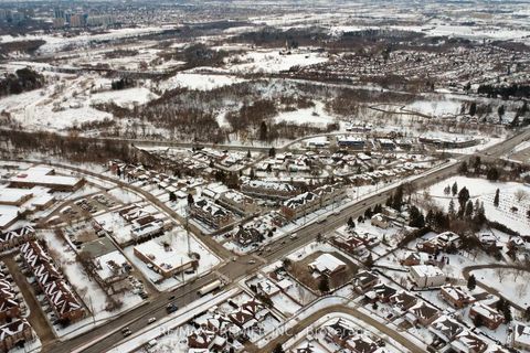 Photo 39 at C14 - 26 Bruce Street, East Woodbridge, Vaughan